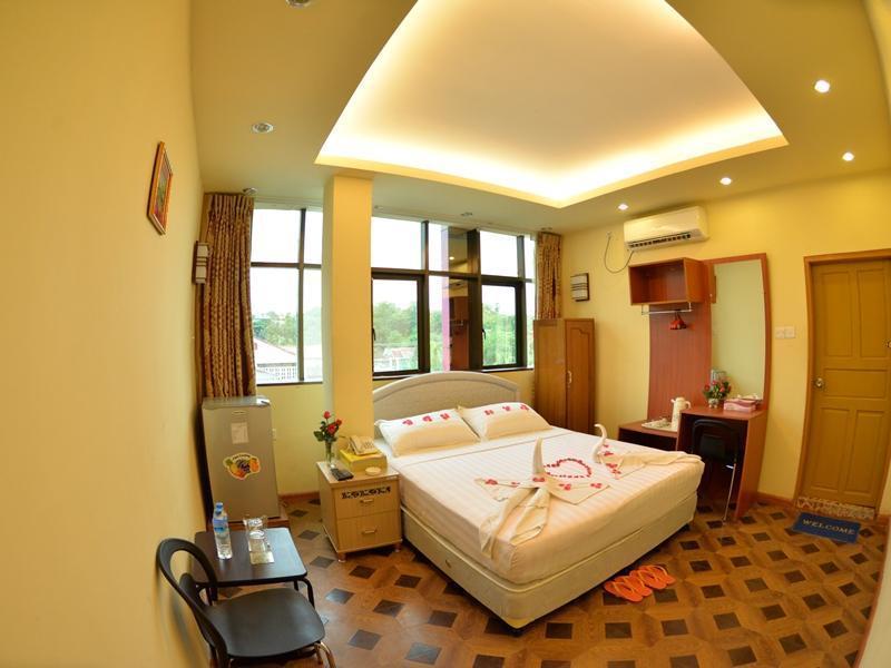 New Golden Forward Hotel Yangon Exterior photo