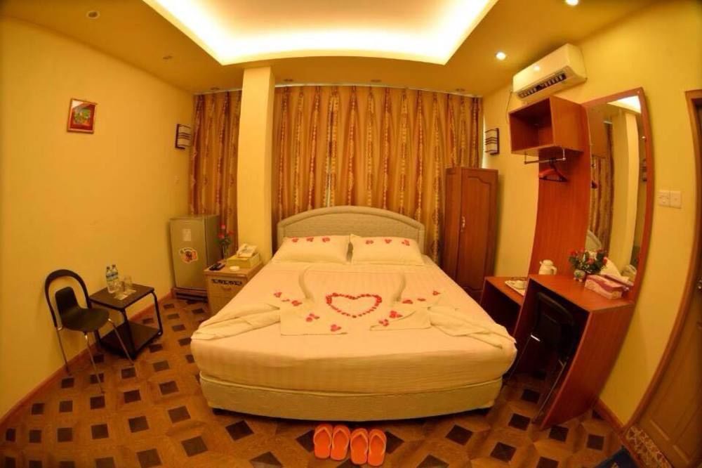 New Golden Forward Hotel Yangon Exterior photo
